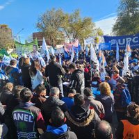Sindicatos de Neuquén repudiaron la Ley Bases en el Día del Trabajador