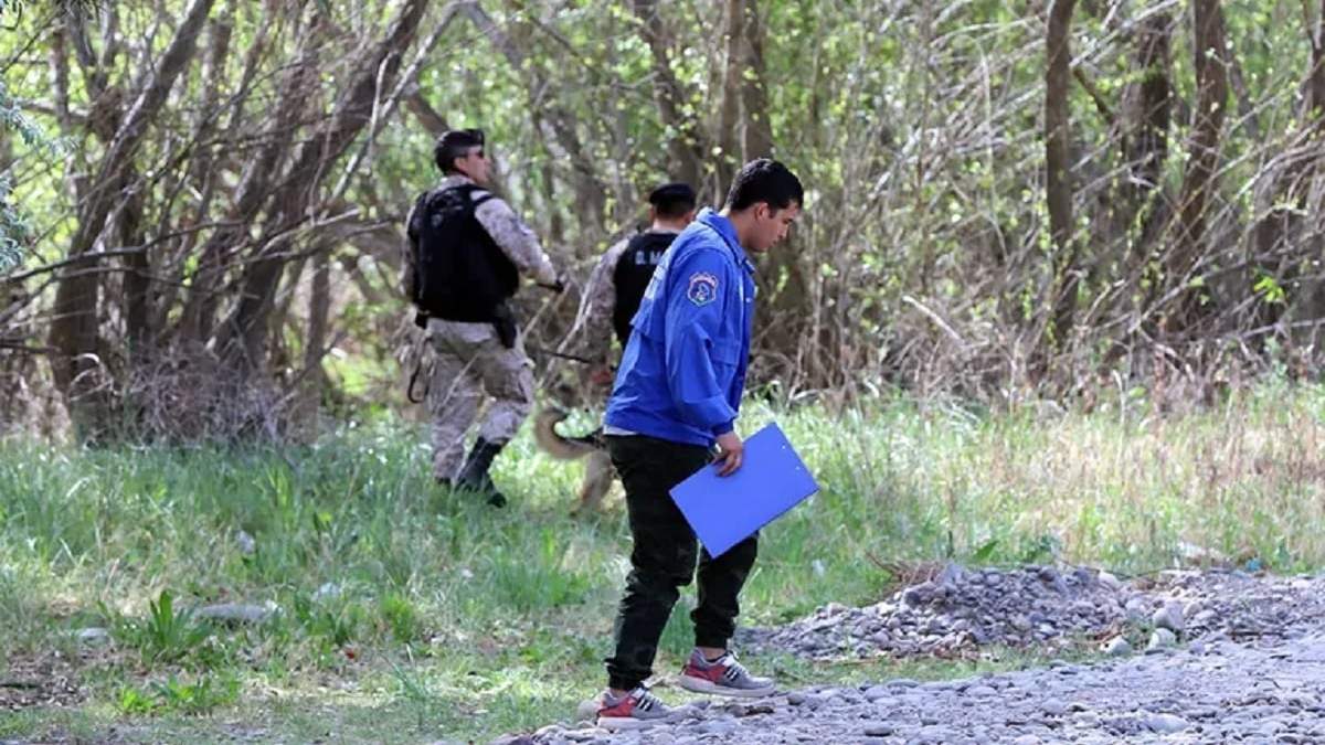 La Policía intensificó el rastrillaje en la zona cercana a la Peninsula Hiroki. Fuente (Claudio Espinoza)