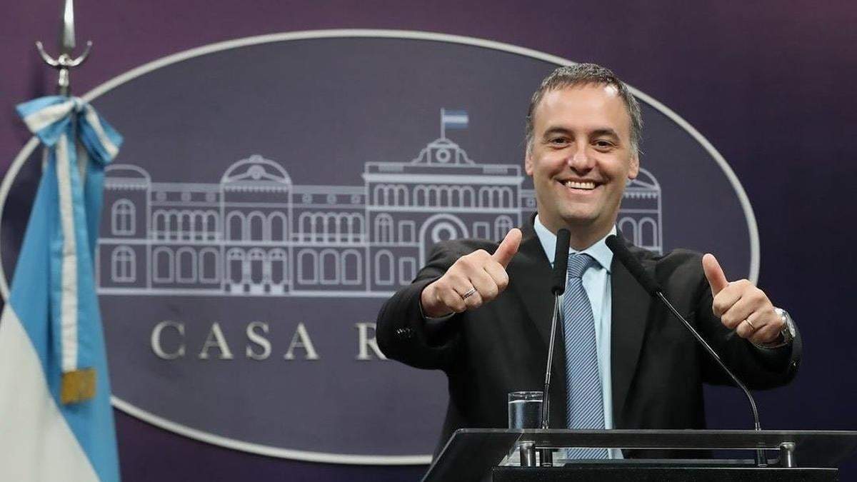 Manuel Adorni celebró los resultados electorales del domingo.