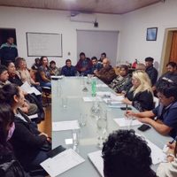 Fernández se reunió con vecinos de zonas rurales y representante del EPEN