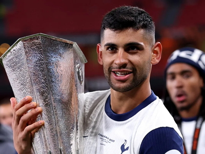 De la mano de Cuti Romero: el dinero que se llevó Tottenham por ganar la Europa League