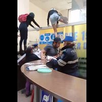 Encapuchadas toman la CNDH; exigen la renuncia de Rosario Piedra Ibarra