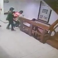 Presunto secuestrador se lanza por el cubo de las escaleras en oficinas de la SEIDO (Video)