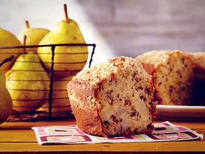 Date el gusto en la merienda con este budín de peras y avena sin harina que hacés en 5 minutos y es delicioso