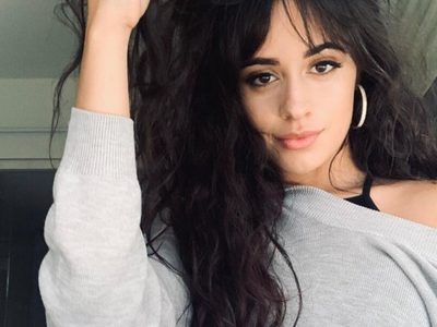Camila Cabello se animó al cuero para revelarlo todo... ¡Nada a la imaginación!