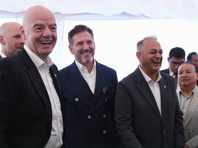 Gianni Infantino prometió llevar un Mundial a Bolivia