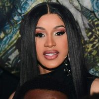"¡INSENSIBLE!" Cardi B decide ignorar a Selena Gómez y su apoyo al coronavirus en Instagram