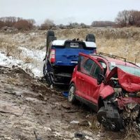 Dos camionetas chocaron de frente en la Ruta 234: varios heridos