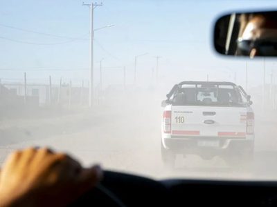 Alerta en Neuquén: ráfagas, nieve y cortes viales complican la circulación en la provincia