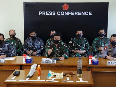 En pedazos y sin sobrevivientes: Indonesia encontró el submarino desaparecido