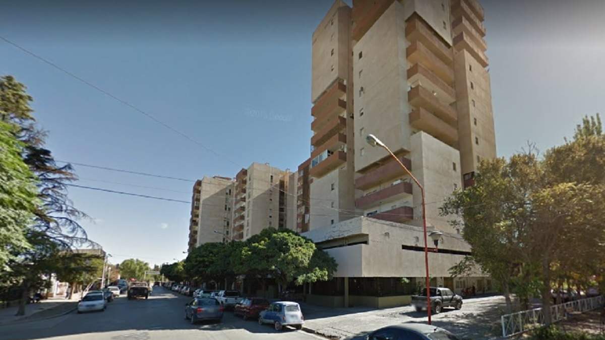 El allanamiento fue en una vivienda del centro de Cinco Saltos. Fuente Facebook.