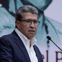 Ricardo Monreal pide a morenistas evitar los insultos a EU en redes sociales