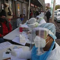África superó los 2 millones de casos de coronavirus: sigue el enigma de la baja incidencia