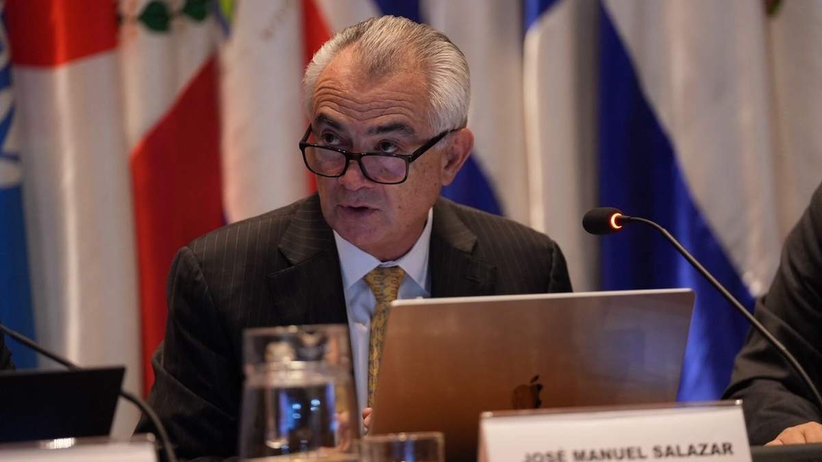 José Manuel Salazar, secretario ejecutivo