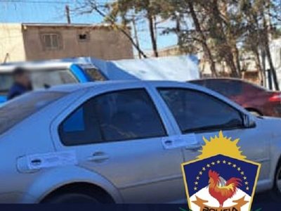 Hallaron un arma de fuego, estupefacientes y 64 mil pesos en un auto secuestrado en Confluencia