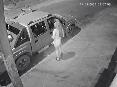 Apuñalan a mujer por presunta infidelidad; su supuesto amante la deja morir en la acera