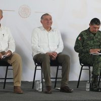AMLO tilda en Tabasco a Adán Augusto de "muy competente" para sucederlo en 2023