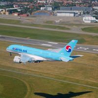 Boeing 737 MAX de Korean Air se despresuriza; hay 13 heridos