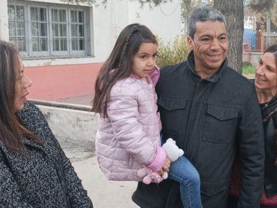 El candidato neuquino a presidente, Jesús Escobar, votó y convocó a “refundar la Patria”