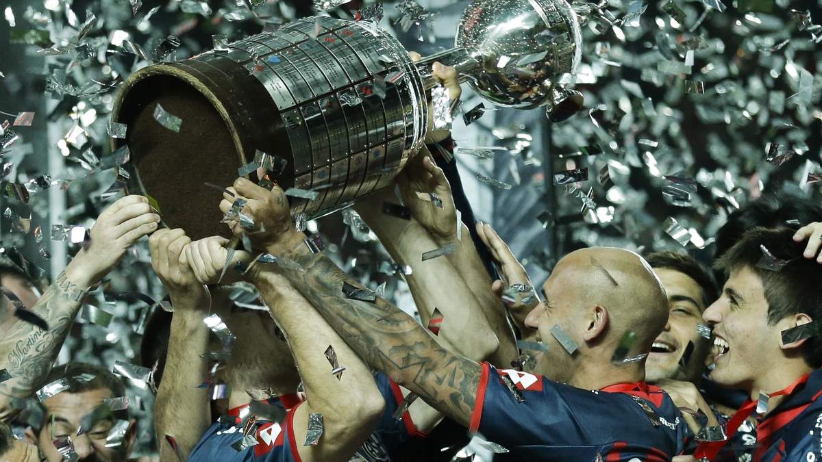 Mercier, con la Copa. Fuente (Instagram)