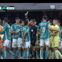 El árbitro Fernando Hernández suspendido 12 partidos por rodillazo a jugador del León