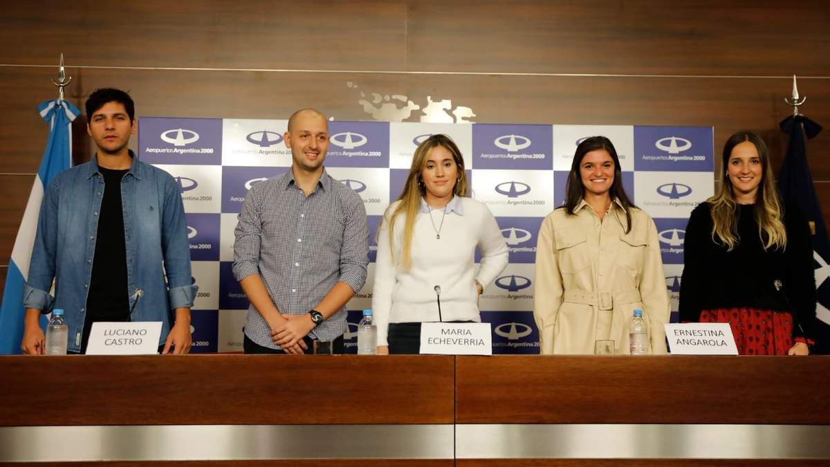 Médicos en conferencia. Fuente (Instagram).