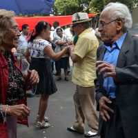 Recital de "joyas" mexicanas en el kiosco de la Alameda Central