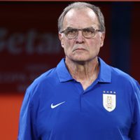 “Qué te pensás que sos”: revelan el nuevo cruce de un jugador de Uruguay con Marcelo Bielsa