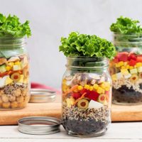 Ensalada en frasco: ahorrá tiempo y dinero con esta mega idea para tener todo listo al llegar a casa