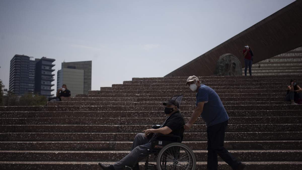 Aplicación de segunda dosis en la alcaldía Miguel Hidalgo de la CDMX