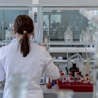 Estudio sugiere que vacuna contra la gripe reduce un 40% el riesgo de padecer Alzheimer