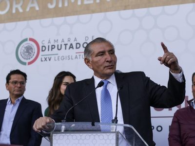 Adán Augusto niega despidos en el INE; los únicos que se quedarán sin empleo son Córdova y Murayama