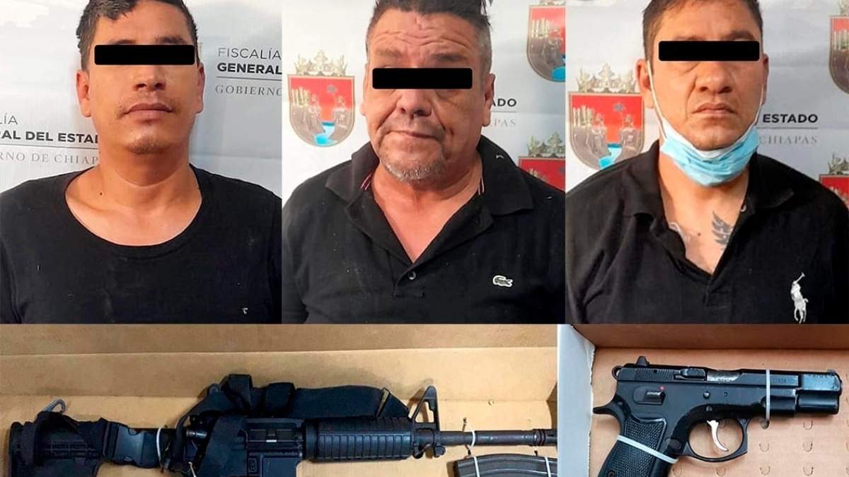 Los detenidos y algunas de las armas confiscadas