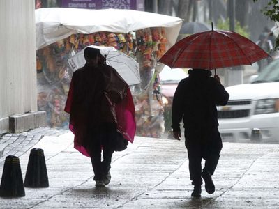 Onda tropical 19 y monzón intensificarán lluvias de lunes a jueves en estas entidades