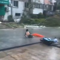 El tifón 'Yagi' toca tierra en el sur de China, donde hay más de 400 mil evacuados (Videos)