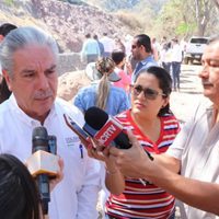 Secretario de Educación de Colima cobra también como director de escuela y maestro de grupo