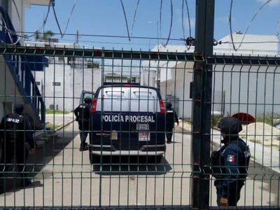 Ingresan a Mario Villanueva al Cereso de Chetumal