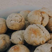 Pancitos de espinaca sin harina: con solo 5 ingredientes, prepará esta receta exprés para los tostados más ricos