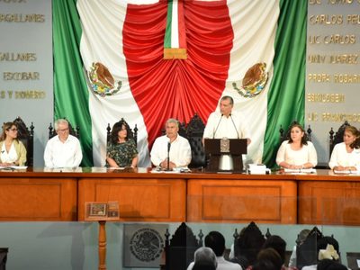 Gobernador de Tabasco presume ahorro de mil 500 mdp en su primer informe