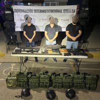 Aseguran armas y explosivos en operativos en Culiacán