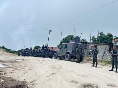 Ejército de Guatemala blinda su frontera del narco... y siguen las ejecuciones del lado mexicano