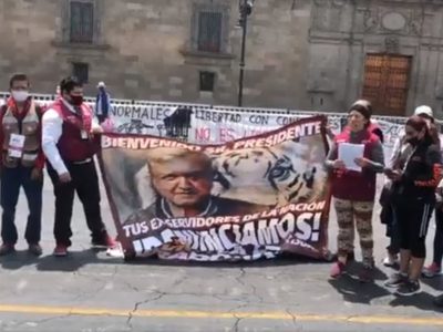 Servidores de la Nación protestan en Palacio Nacional
