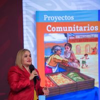 Rector de Ibero Puebla defiende libros de texto de la SEP