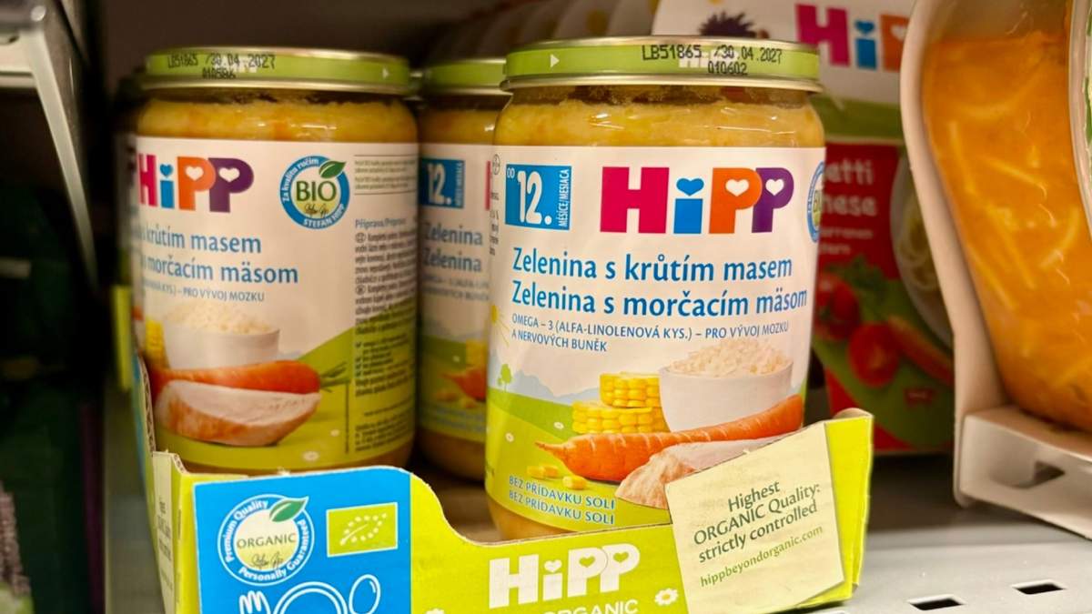 Comidas de la marca HIPP en un supermercado en Ceske Budejovice, República Checa, el 19 de abril del 2026