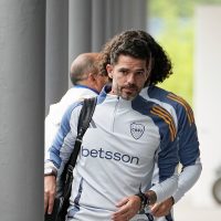 Uno vuelve, el otro seguirá colgado: las primeras medidas de Gago en Boca