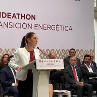 Sheinbaum apura envío de planes de desarrollo al Congreso-CDMX pese a críticas