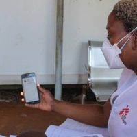 MSF advierte que una nueva variante se propaga "rápidamente" por países del sur de África
