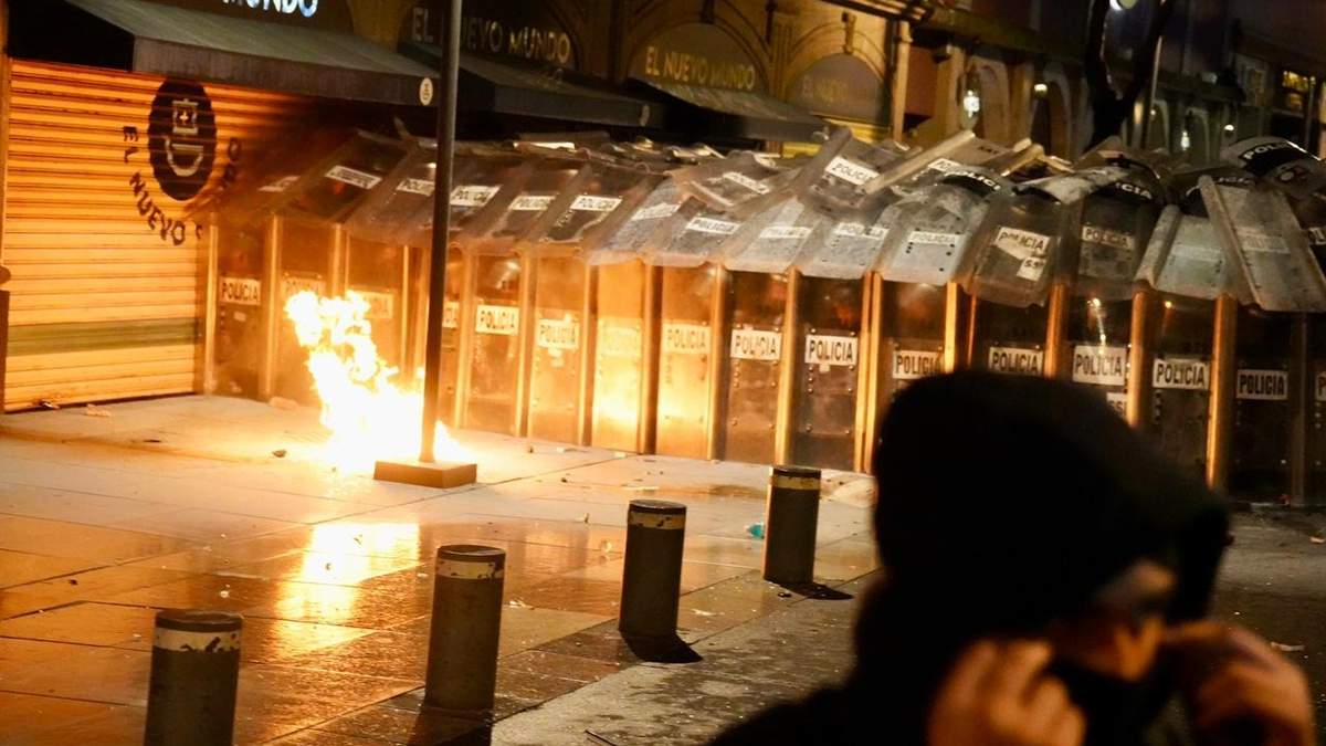 La marcha en el 11 aniversario de la desaparición de los normalistas