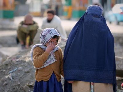 ONU condena la normativa talibán que permite el matrimonio infantil en Afganistán