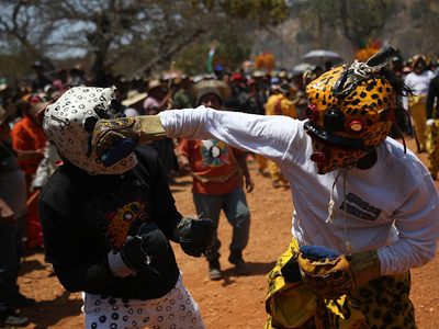 “Entre más daño es mejor”: el pueblo de Guerrero que organiza peleas y danzas para que llueva
